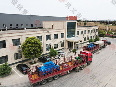 1810石料廠對輥制砂機發貨現場